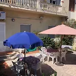 펜션 Spaziosa Casa Con Giardino E Dependance 비아레지오