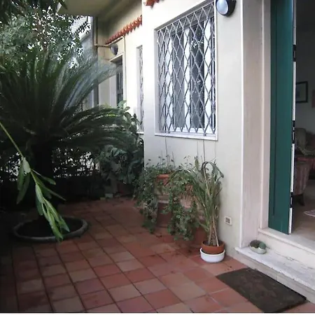 Spaziosa Casa Con Giardino E Dependance Ferienhaus *