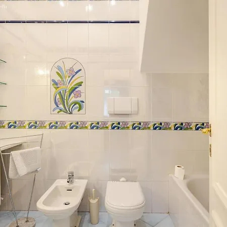Spaziosa Casa Con Giardino E Dependance Viareggio