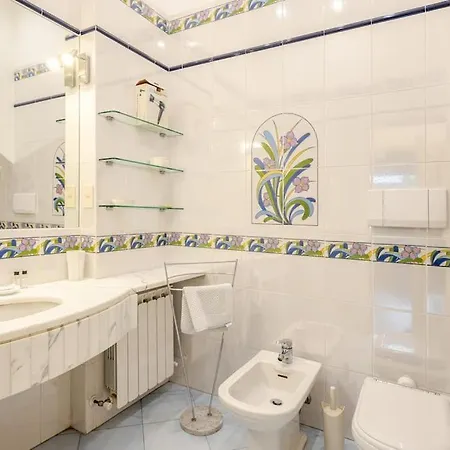 Spaziosa Casa Con Giardino E Dependance Viareggio